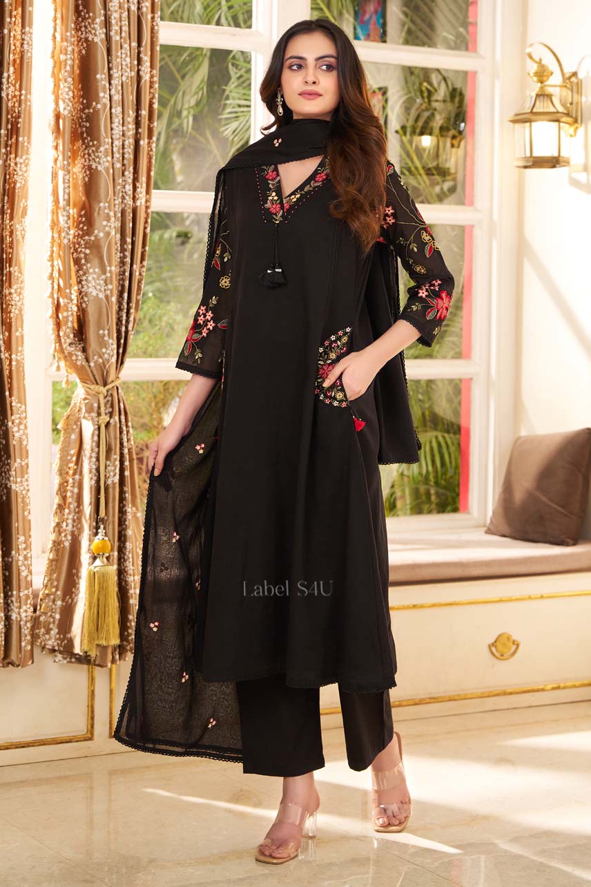 Alina Black Embroidered -Suit Set