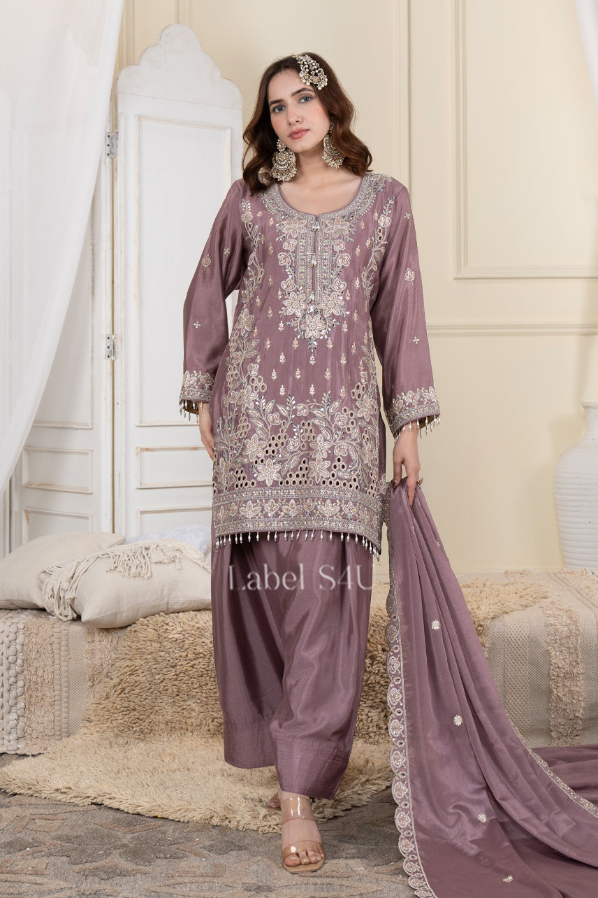 Aafreen-Embroidered-Suit Set