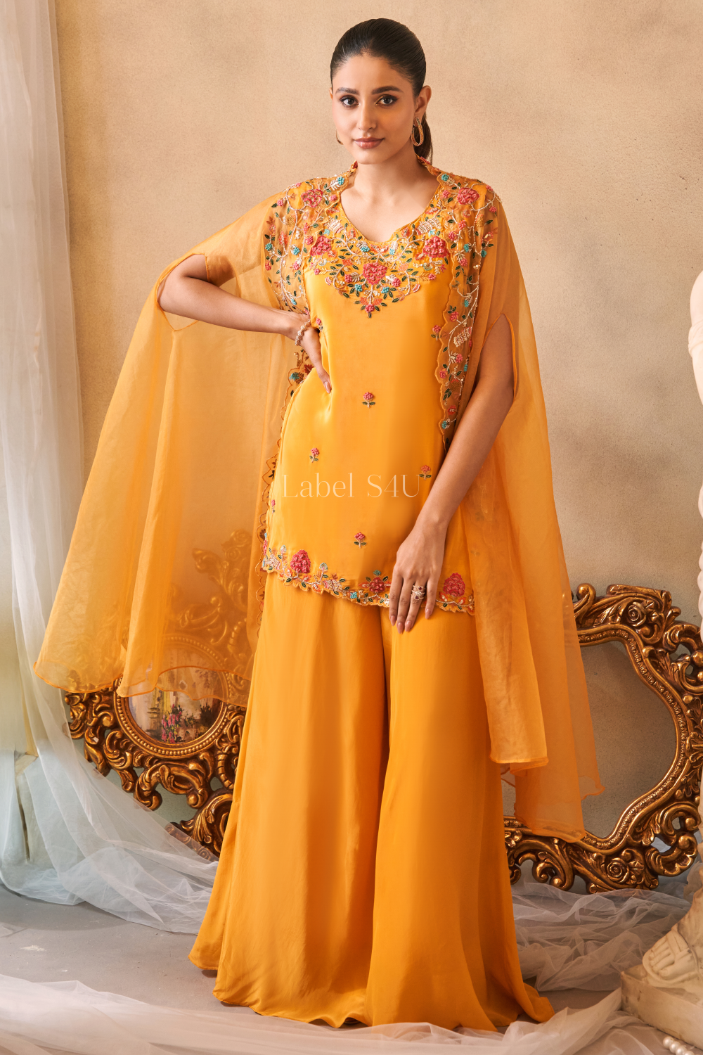 Genda Phool-Cape Set